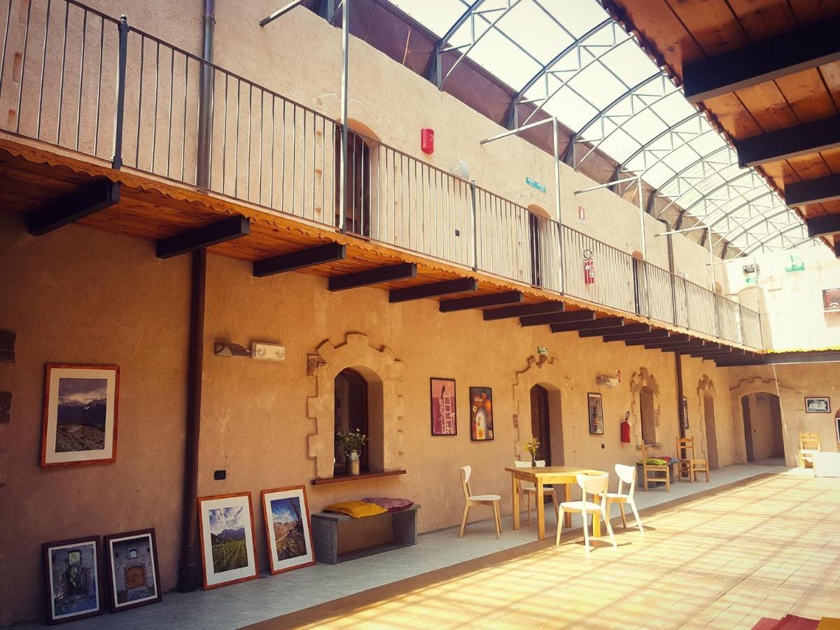 Forte Di Machaby Hostel Arnad Exterior photo